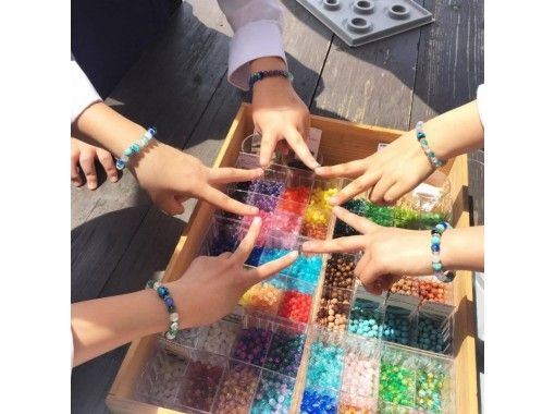 【 冲绳 ·总部镇】用冲绳绳海宝石“萤石”和Power Stone制作“手镯”！の画像