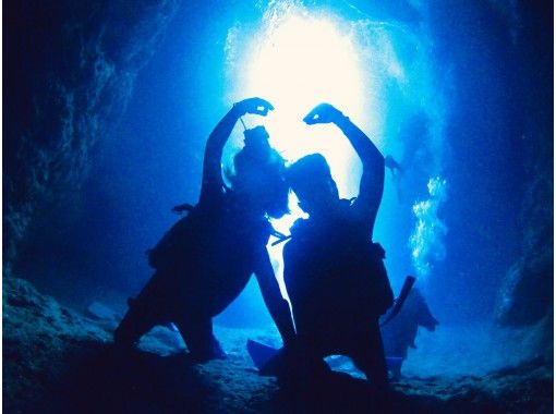 【特惠】沖繩青之洞窟體驗潛水！ ☆私人預約☆免費拍照禮物☆免費設備租借☆10歲以上即可☆眾多獎項！の画像