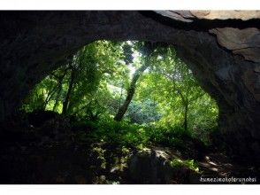 【沖縄・久米島】真っ暗な洞窟を歩く！「ヤジヤーガマ洞窟探検」