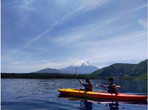 【山梨・富士五湖・本栖湖・カヤック】富士山を眺めながら絶景カヤッククルージング120分プランの画像