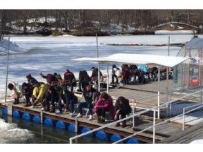 【北海道・函館】桟橋からのわかさぎ釣り2時間体験！インストラクターの指導&大沼公園駅近 親子、グループ、初心者歓迎（手ぶら参加可）