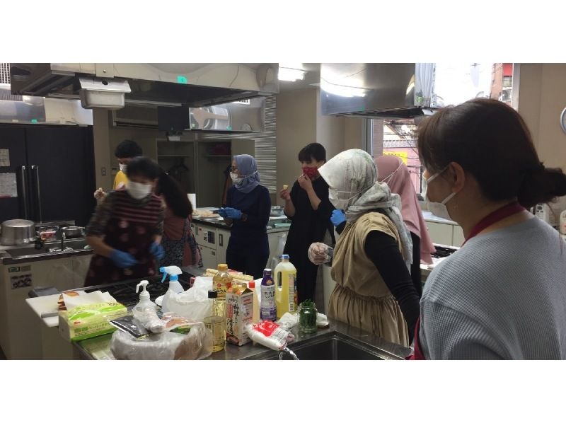 [Hiroshima / Hiroshima City] Foreigners are also welcome! Fresh fruit Daifuku making + matcha experience taught by a cookの紹介画像