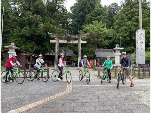 [Yamagata/Tsuruoka] An electric assisted cycling tour guided by a Yamabushi guide in the Haguro area of Dewa Sanzan [Research Type A]の画像