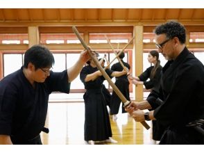 Reserve a portion of Tada Shrine, the birthplace of the Genji clan, for yourself! Experience authentic samurai martial arts training supervised by the world's best iaido artist, Isao Machii