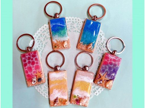 【沖縄・宮古島】海キーホルダー作り体験で、手軽に宮古島の海を表現しよう！お土産やプレゼントにもピッタリです。の画像