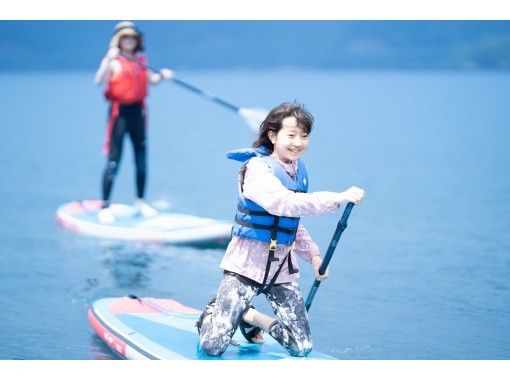 【山梨・本栖湖】世界遺産で絶景SUP体験／初心者大歓迎の画像