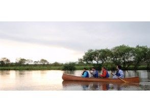 [北海道·釧路河濕地】讓我們在獨木舟或船上放鬆，同時感受到濕地吹來的風，直到水閘[標準課程]