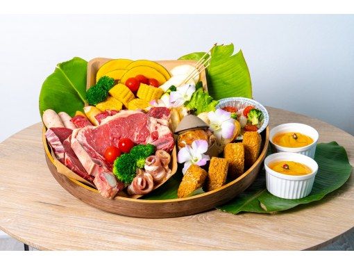 无需携带行李的豪华热带BBQ套餐，包含由本店工作人员烹制的上等鱼片肉和香槟。の画像