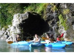 【埼玉・長瀞】初めてでも安心、絶景の長瀞・岩畳でカヤック体験！（半日コース）