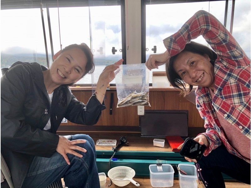 [Yamanashi/Yamanakako] A smelt fishing dome ship near Mt. Fuji!