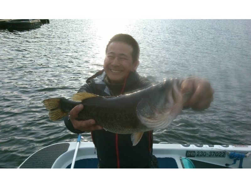 Kawaguchiko Bass Fishing Class [Okappari (shore fishing) course]の紹介画像