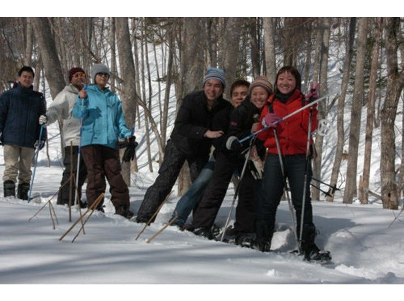 [Hokkaido Tokachi] welcome beginners! Let's go Snowshoes! Underwater trekking-lunch and Hot spring planの紹介画像