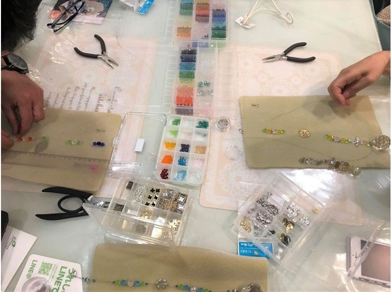 [Aichi / Nagoya] Bring glittering light into your room! Trial lesson for making your own suncatcher