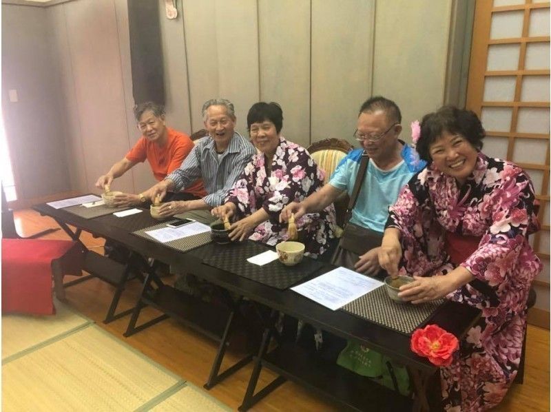 [冲绳/宫古岛]穿着浴衣的“茶道体验”穿着浴衣在宫古岛自由漫步！我们有时令日式点心！ （1-10人，每天限2组）の紹介画像