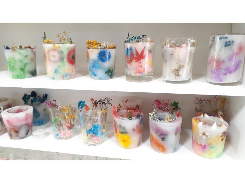 [爱知/名古屋站5分钟]“植物蜡烛体验”制作充满干花的地道蜡烛！可爱的半透明！の紹介画像