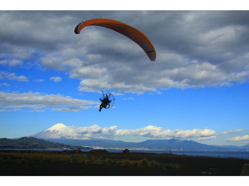 [Miho no Matsubara / Mt. Fuji] What! This is it! Paragliding two-seater experience that can fly over the seaの紹介画像