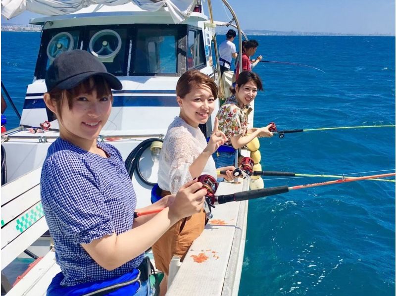 Okinawa Prefecture residents only. Ages 3 and up are welcome. Easy fishing tour. Reservations on the day. You can eat the fish you catch at a nearby restaurant. First-timers welcome.の紹介画像