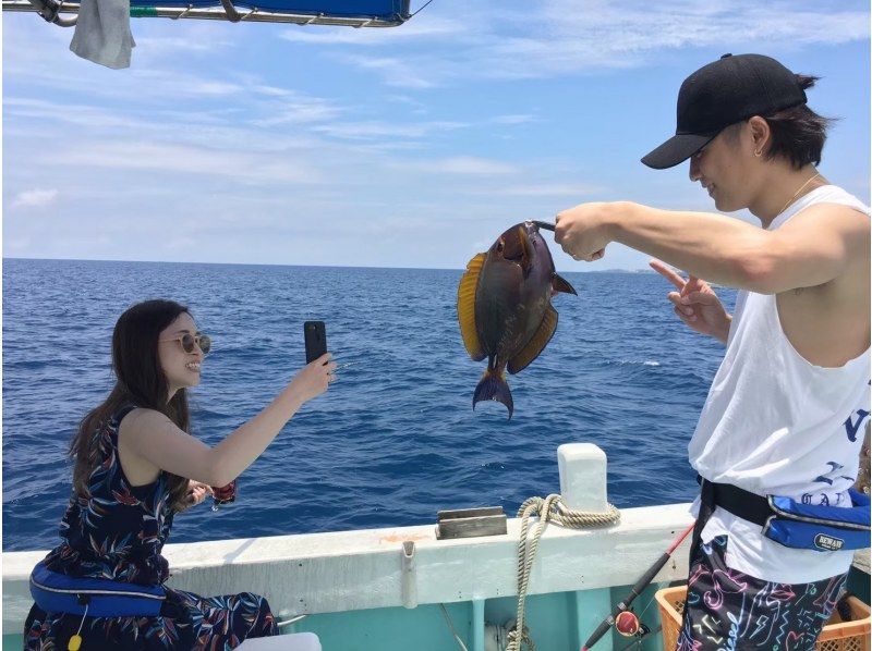 Okinawa Prefecture residents only. Ages 3 and up are welcome. Easy fishing tour. Reservations on the day. You can eat the fish you catch at a nearby restaurant. First-timers welcome.の紹介画像