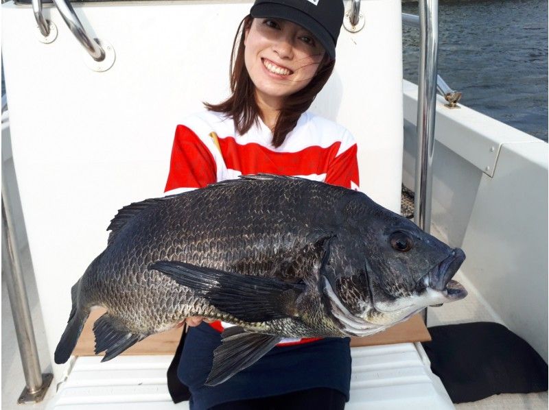 [Tokyo/Haneda] 120 minutes. Captain's recommendation. Shared boat trip! We can introduce you to a restaurant that will cook the fish you catch! [24-hour departure available]の紹介画像
