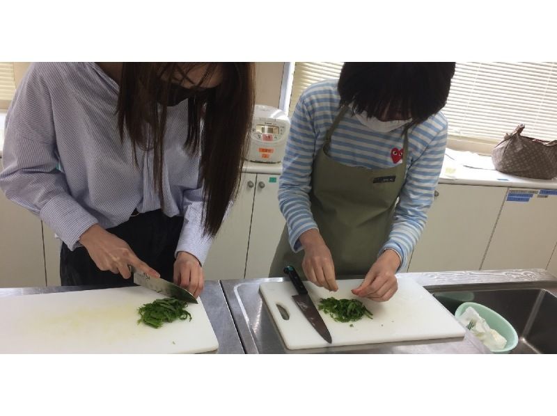 [Hiroshima / Hiroshima City] Foreigners are also welcome! Fresh fruit Daifuku making + matcha experience taught by a cookの紹介画像