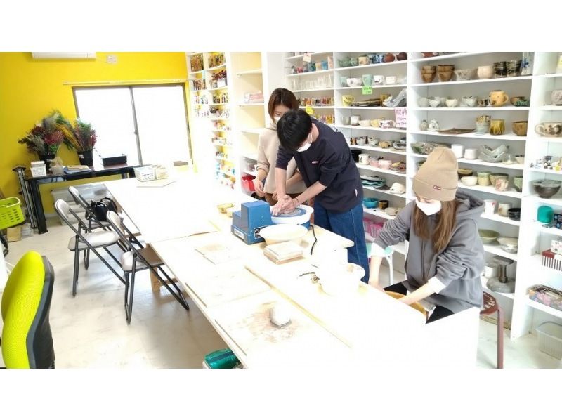 [Mie/Suzuka] Experience one potter's wheel for beginners + painting and coloring!