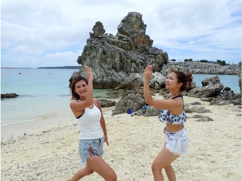 ★Okinawa, Motobu Town, Gorilla Chop Snorkeling is very popular with its many colorful fish and corals. Free GoPro photo data! Recommended for women, couples, and families!の紹介画像