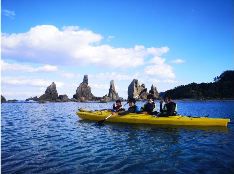 【和歌山 串本 】初心者歓迎 橋杭岩半日シーカヤックの紹介画像