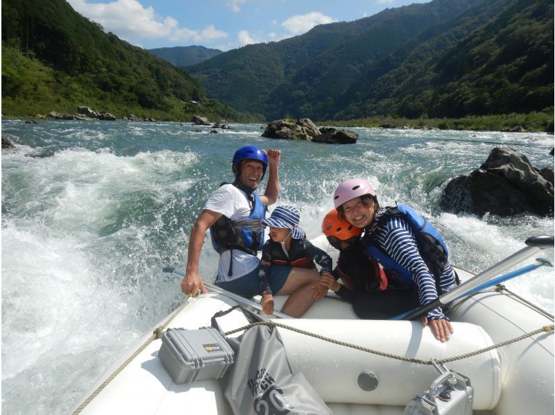 [高知/四万十川]漂流半日游享受河流漂流！ 可以同时享受急流和树液の紹介画像