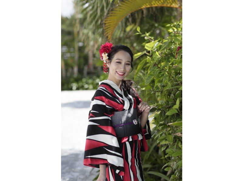 【沖縄・那覇】Oguri Kimono Salonオリジナルの京浴衣レンタル＆プロカメラマンによるスタジオ撮影＋ロケ撮影プラン！の紹介画像