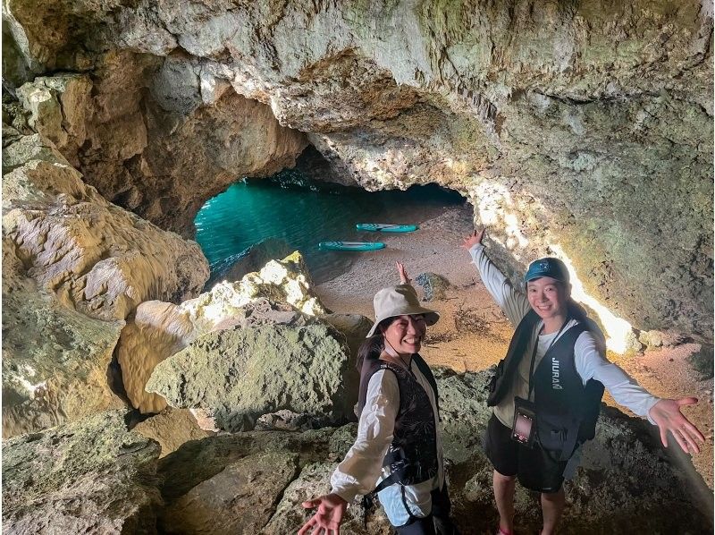 [เกาะอิชิงากิ] นี่เป็นสถานที่เดียวที่คุณสามารถเล่น Blue Cave SUP ได้! ★ทัวร์ส่วนตัวจำกัดเพียง 1 กลุ่ม★รับรองว่าต้องบอกว่าดีใจที่มาที่นี่!✨の紹介画像