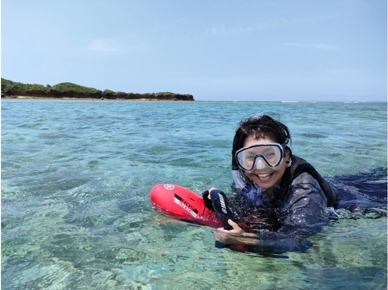 [Itoman/Naha] Have fun in the deserted sea with thrilling activities including clear sup, wakeboarding, and banana boats! 10 types of marine activities available for 90 minutes!の紹介画像