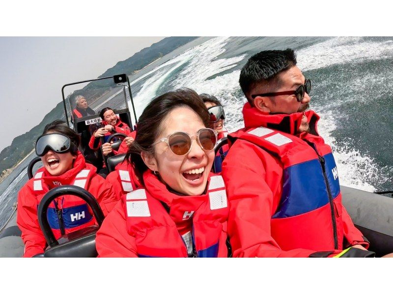 [เฮียวโกะ อะวาจิชิมะ] เรือสำราญเร็วสุดเร้าใจ! เพลิดเพลินไปกับความรู้สึกตื่นเต้นเร้าใจของรถไฟเหาะและทัศนียภาพอันตระการตา 360 องศาพร้อมกันบนเรือพิเศษ "RIB"の紹介画像