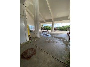 真栄田岬でスタッフと合流!
