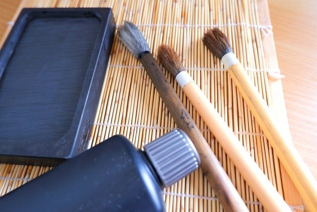 Do you need calligraphy tools or is it okay to come empty-handed?